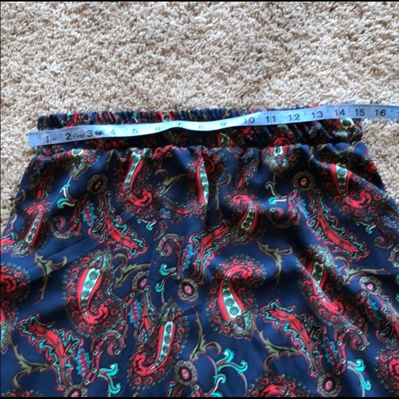 3/$10, 4/$12, 5/$14, 6/$16 🛍 Blue Rain size L paisley elastic waist skirt. - Picture 7 of 7